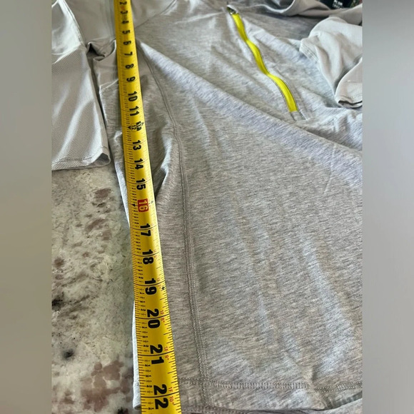 LULULEMON Clip In Long Sleeve - Picture 8 of 9